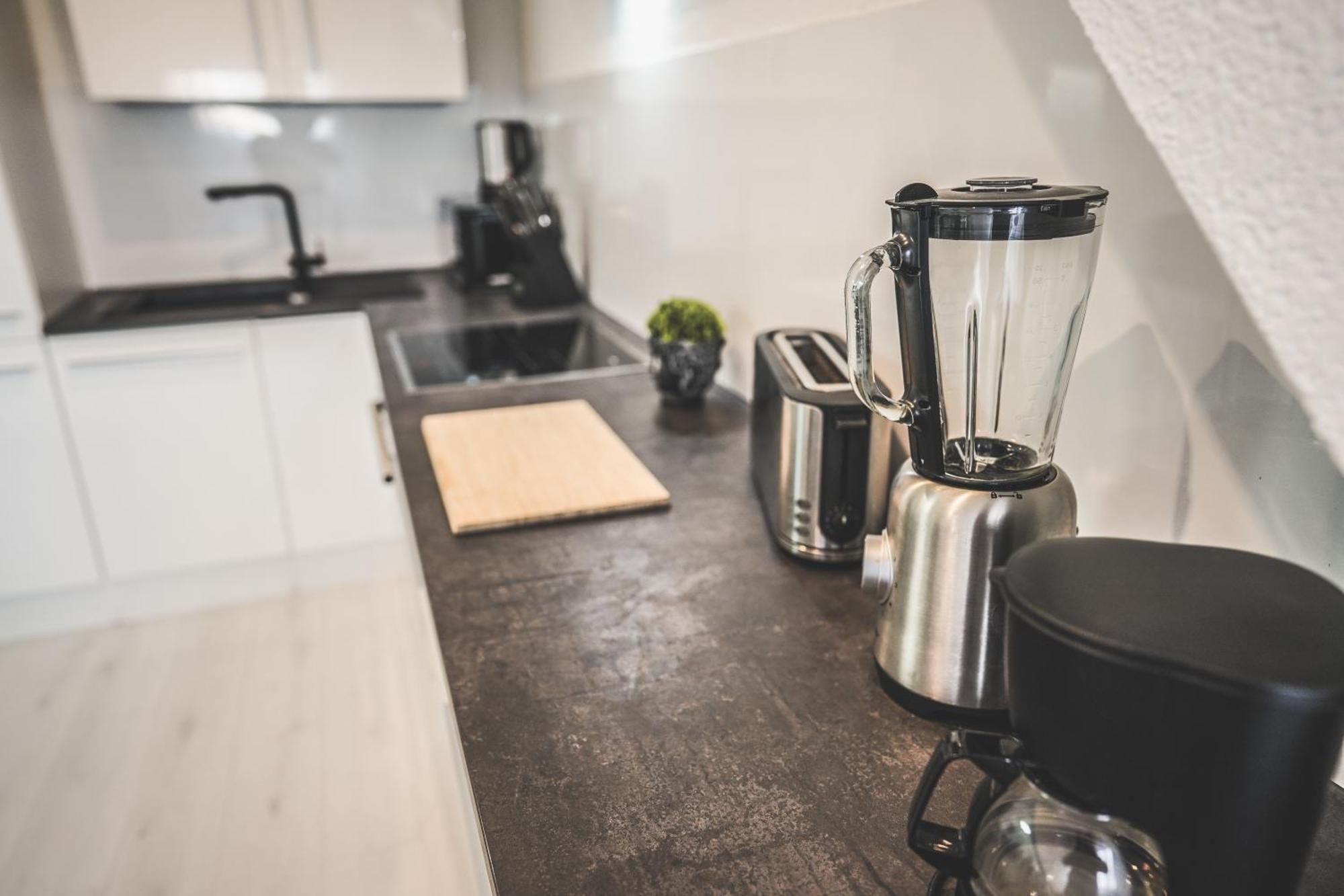 Luxus Maisonette Wohnung Am See, Wehome Premium Sankt Leon-Rot Esterno foto