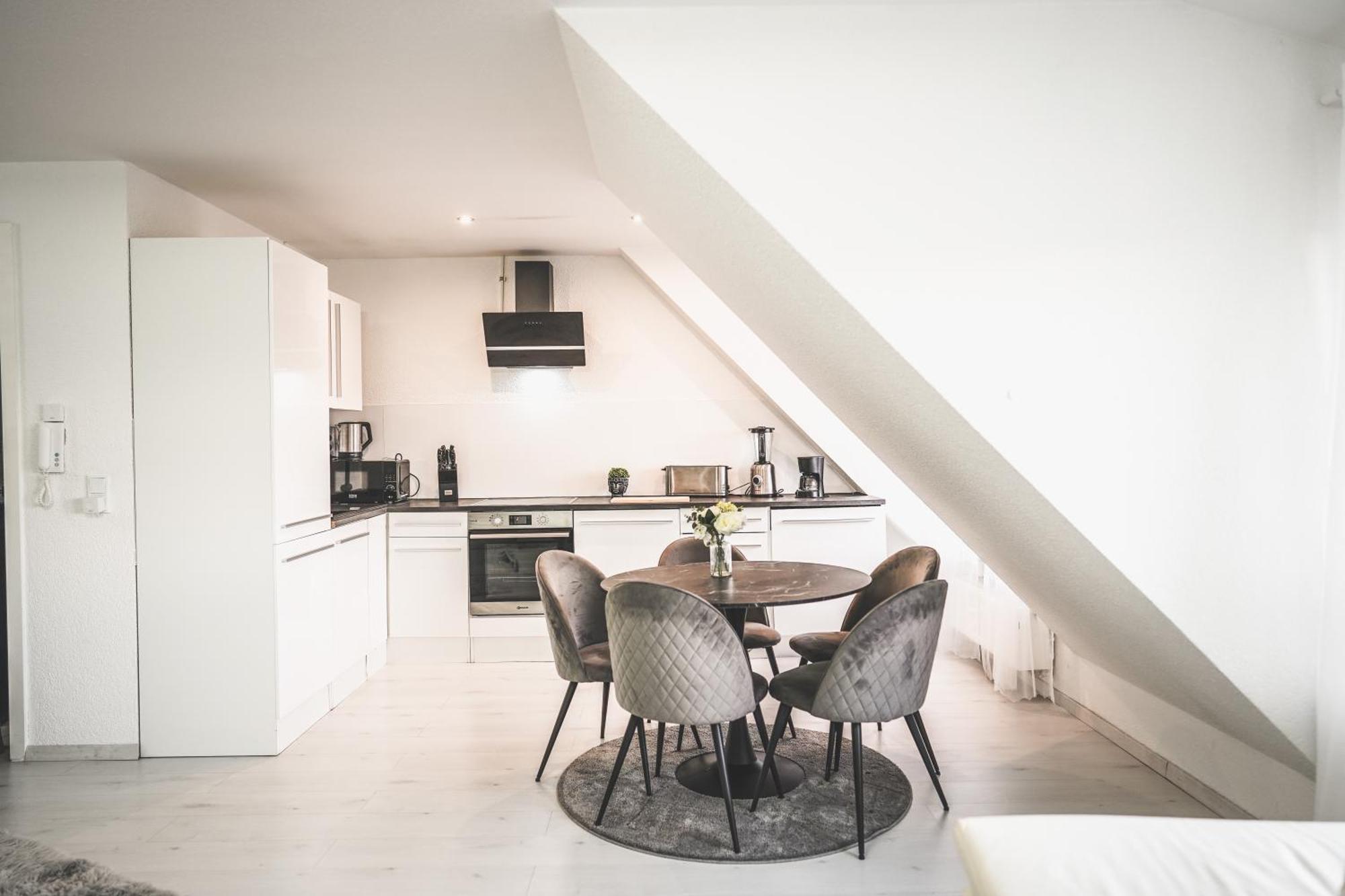 Luxus Maisonette Wohnung Am See, Wehome Premium Sankt Leon-Rot Esterno foto