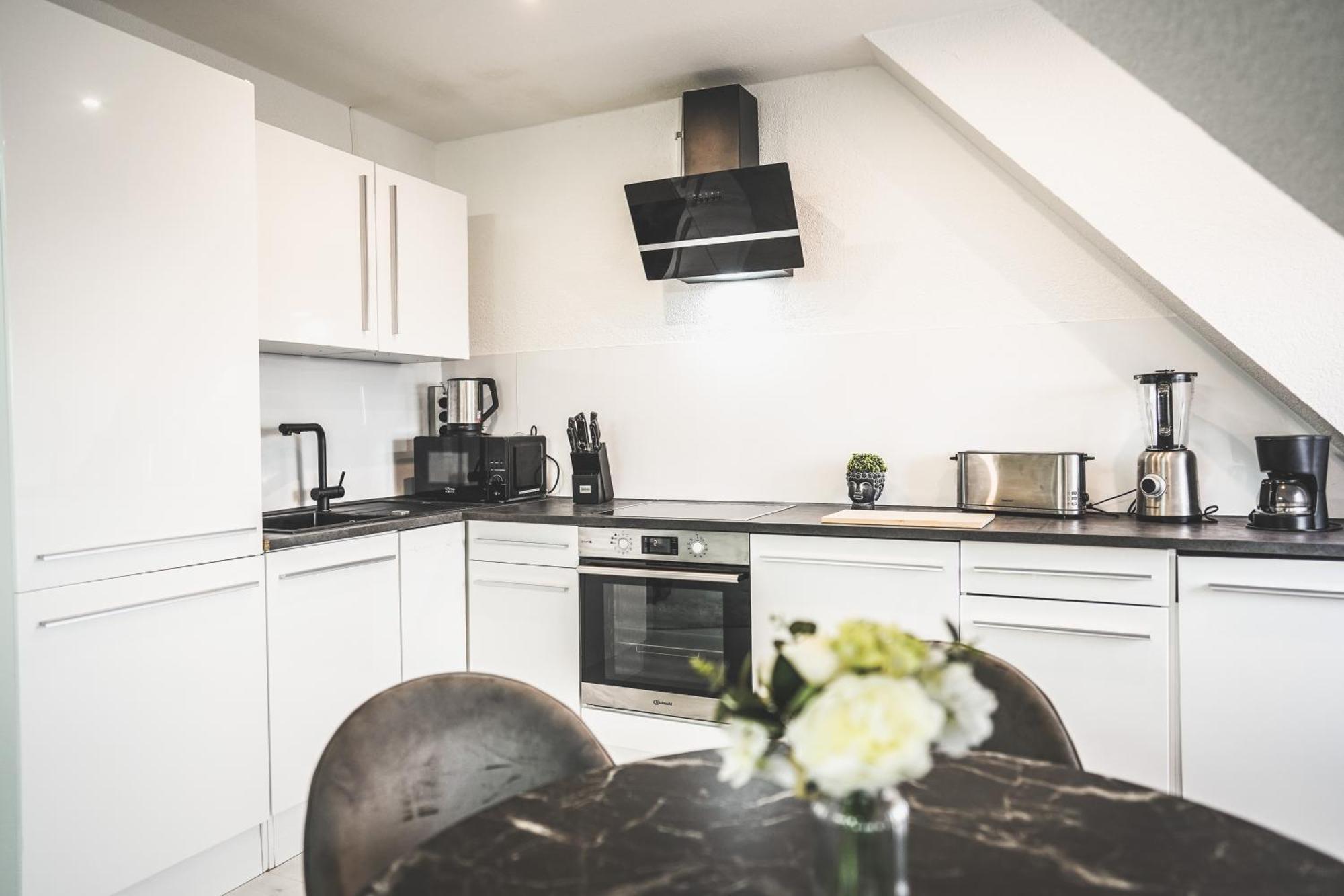 Luxus Maisonette Wohnung Am See, Wehome Premium Sankt Leon-Rot Esterno foto