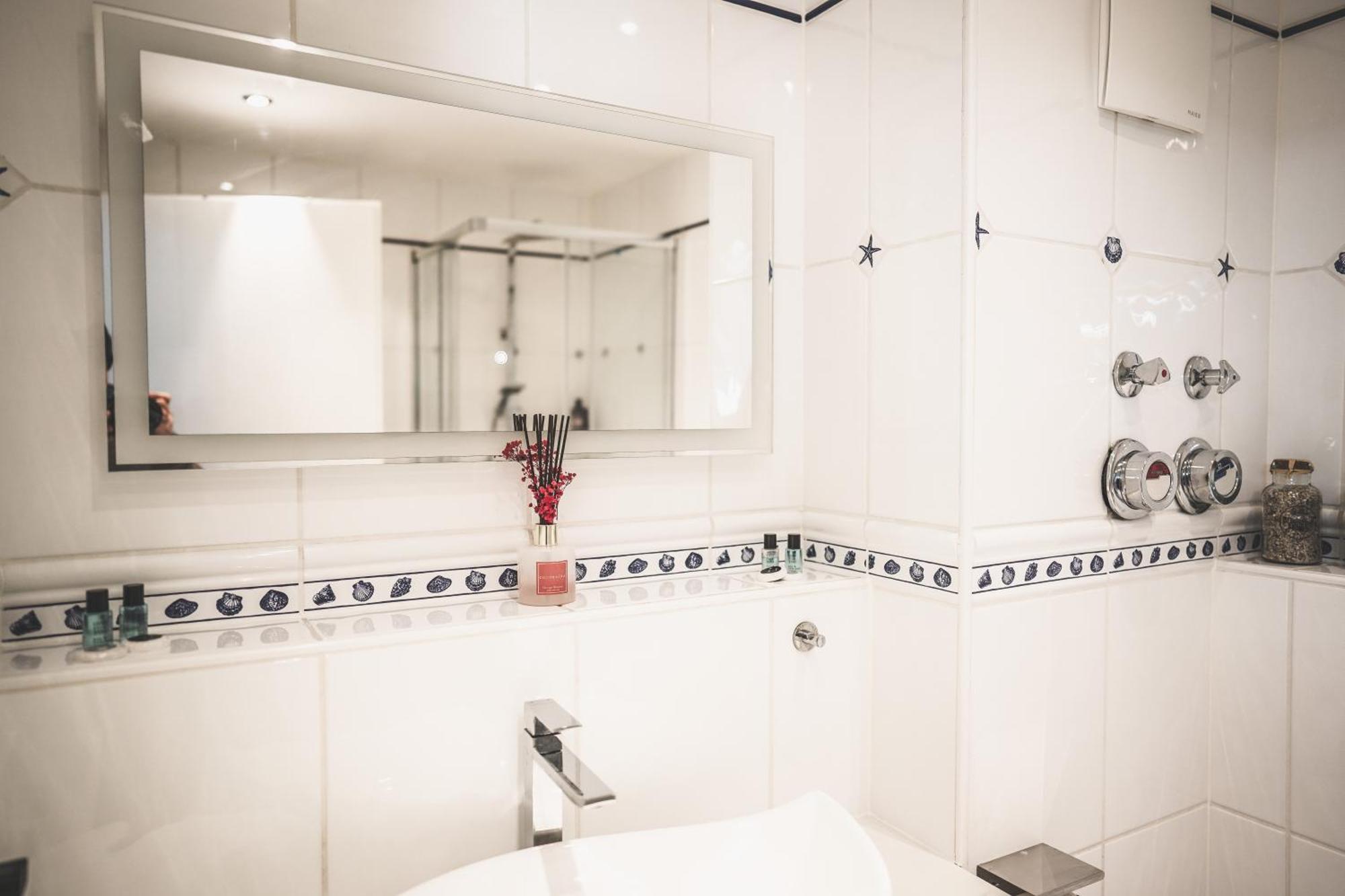Luxus Maisonette Wohnung Am See, Wehome Premium Sankt Leon-Rot Esterno foto