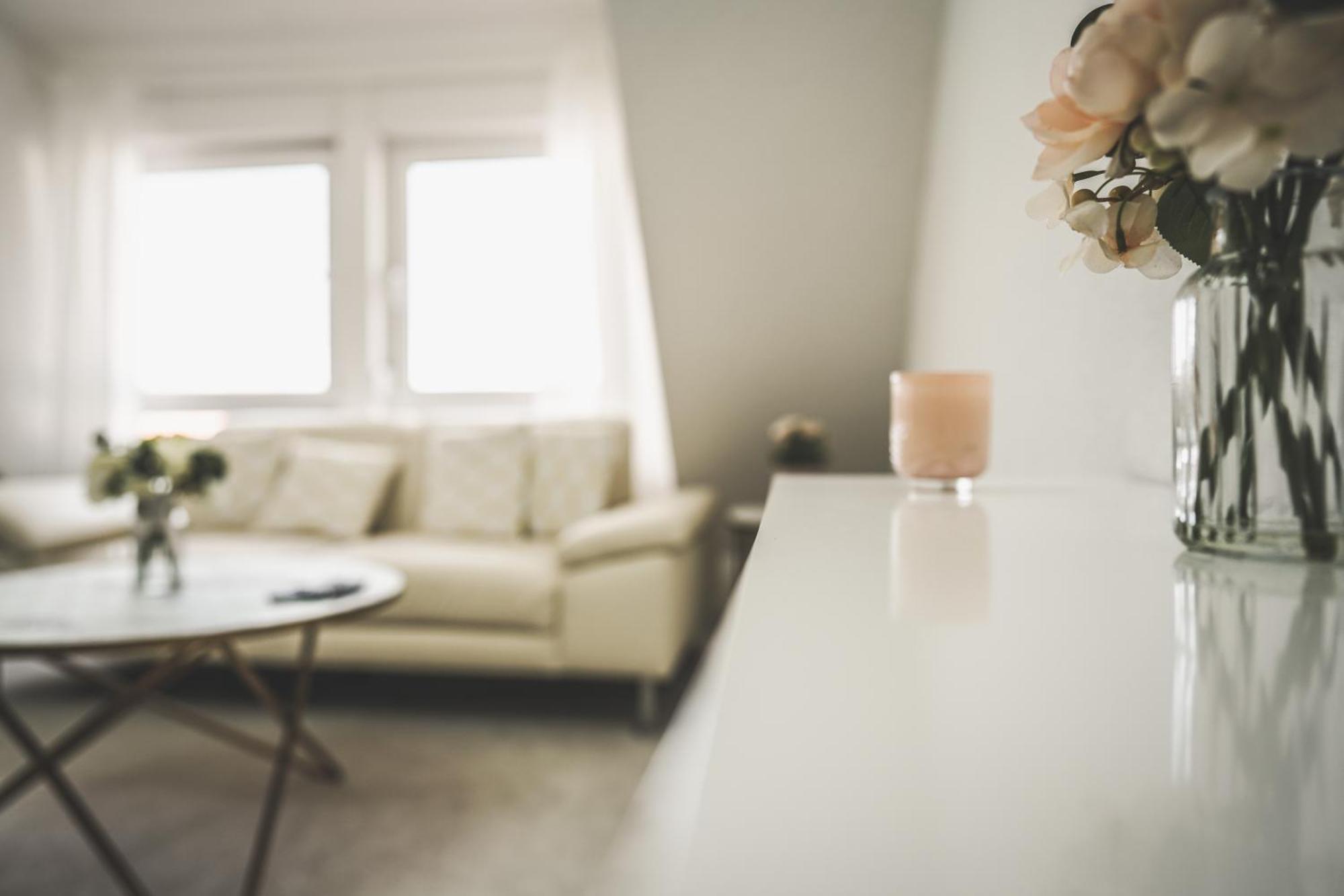 Luxus Maisonette Wohnung Am See, Wehome Premium Sankt Leon-Rot Esterno foto
