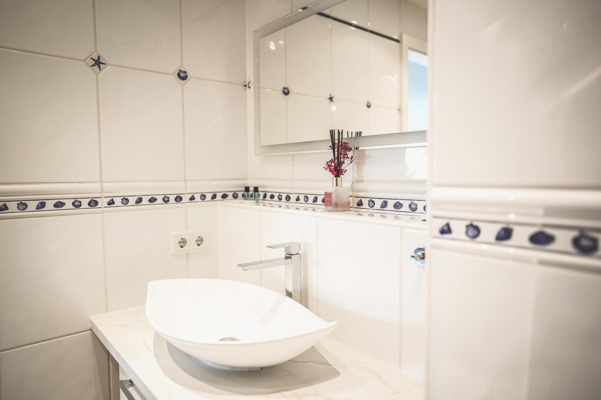 Luxus Maisonette Wohnung Am See, Wehome Premium Sankt Leon-Rot Esterno foto