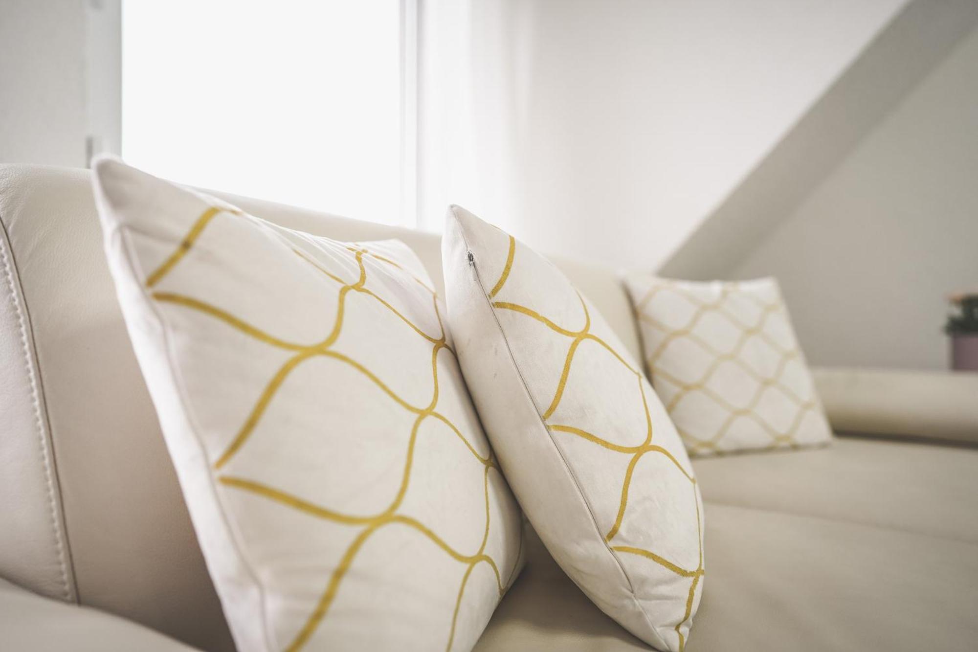 Luxus Maisonette Wohnung Am See, Wehome Premium Sankt Leon-Rot Esterno foto
